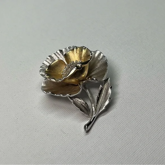 Vintage Silver and Gold Tone Flower Brooch - Picture 2 of 6